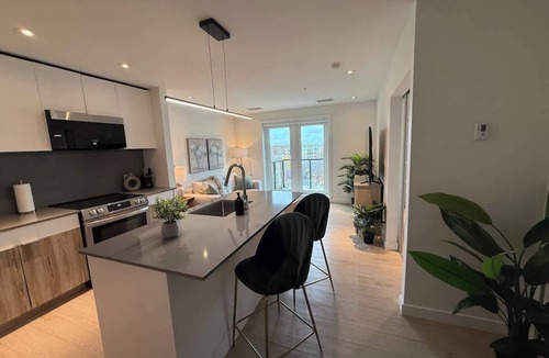 North End Apartment | Bright spotless & modern 1 BR in North End Halifax