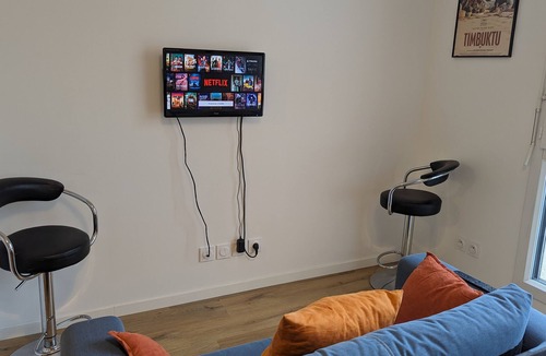 Le Tremblay Apartment | Bright studio near Paris with easy access to Disneyland via the RER A line