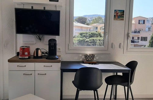 Saint-Aygulf Apartment | Bright studio, 300m from beach with balcony