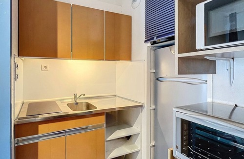Le Corbier Apartment | Bright studio at the foot of the slopes with balcony