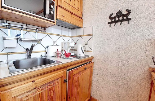 Les Menuires Apartment | Bright studio in center with balcony