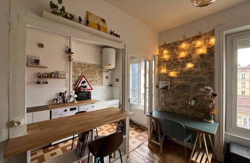 Lyon City Centre Apartment | Bright studio in Lyon, ideal for two people