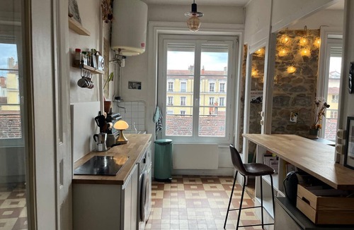 Lyon City Centre Apartment | Bright studio in Lyon, ideal for two people