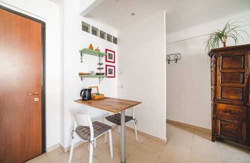 Quartiere XI Portuense Apartment | Bright studio in Trastevere/ponte Testaccio