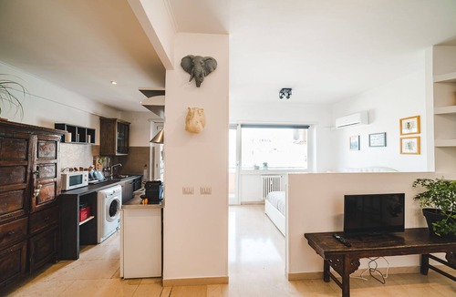 Quartiere XI Portuense Apartment | Bright studio in Trastevere/ponte Testaccio