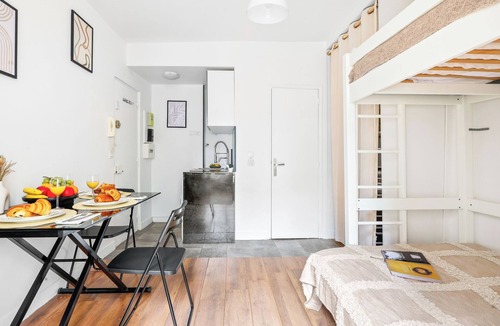 Quartier du Gros-Caillou Apartment | Bright Studio near Eiffel Tower & Invalides