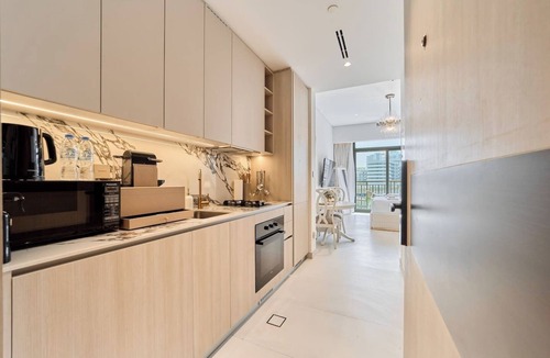 Al Barsha Apartment | Bright Studio Retreat | Floarea Residence Arjan