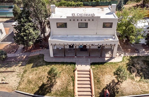 Manitou Springs House | Bright Studio in Manitou Springs, Walk Downtown