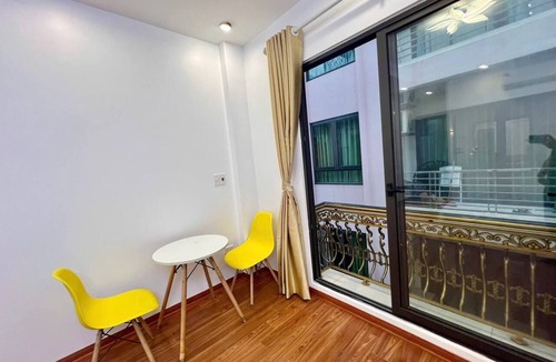 Quang An Apartment | “Bright Studio w/Balcony & Kitchen – Quiet Stay in Tay Ho”