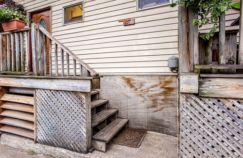 Hammondsport Apartment | Bright Studio w/ Free WiFi - Walkable Locale Near Pulteney Square & Keuka Lake