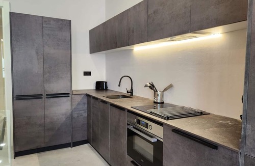 Quatre Carreres Apartment | Bright studio with Wi-Fi and air conditioning in Valencia