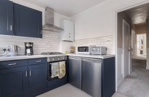 Wandsworth Apartment | Bright & Stylish 1BR Flat Near Clapham Junction