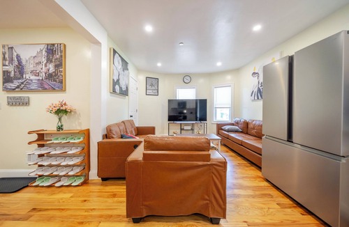 Dorchester Apartment | Bright & Stylish 4BR Apt Boston Getaway w/Free Parking & Pet-Friendly 27