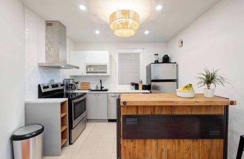 High Park North Apartment | Bright + Stylish Apartment in High Park/Junction