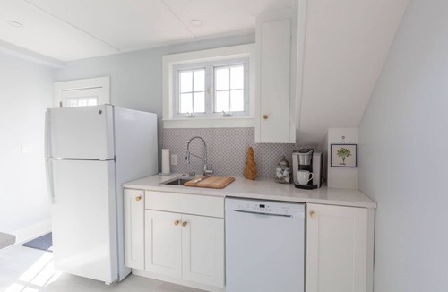 Marblehead House | Bright & Stylish Coastal Retreat in Marblehead Historic Center w Parking!