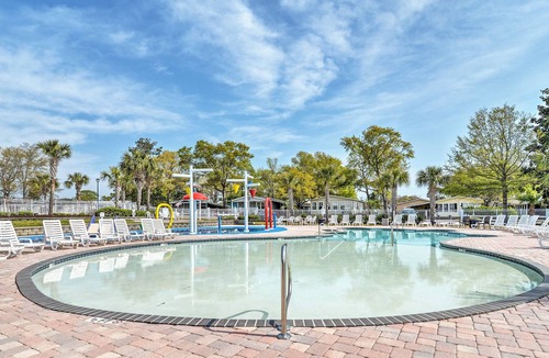 Garden City Cottage | Bright Surfside Beach Cottage w/ Resort Amenities!