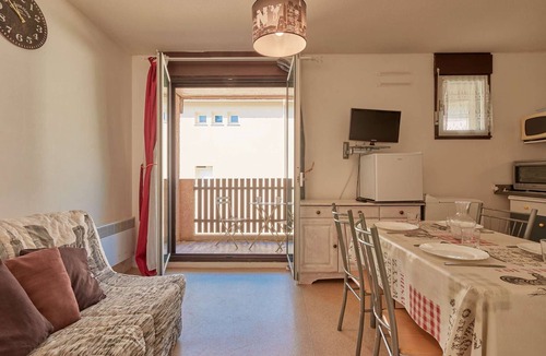 Barbotan-les-Thermes Apartment | Bright T2 in Barbotan with Wifi and pets allowed