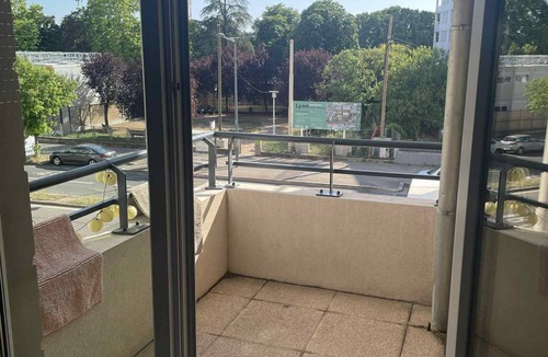 8th Arrondissement Apartment | Bright T2 with 2 balconies & fitted kitchen - Lyon 8, near Monplaisir