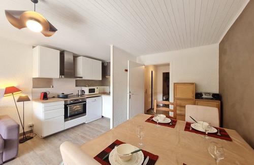 Venosc Apartment | Bright Third-Floor Apartment