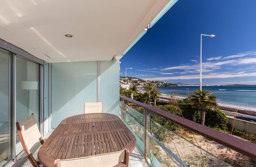 Pointe Croisette Apartment | Bright two bedroomed apartment on the beach in Cannes with huge terrace with fabulous sea views - 2001