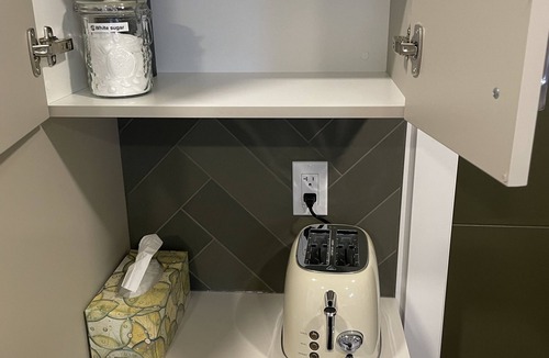 Lethbridge House | Bright Walkout Suite | Near U of L & YMCA