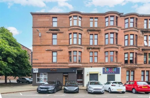 Partick Apartment | Bright West End Flat | 3-Min Walk to Subway | Park Views