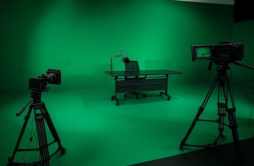 Chatsworth Apartment | Brightlight Studio Led Wall, Chroma Key, Photography Studio,Editing&Mack-up Room