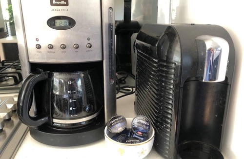 Brighton House | Brighton Beach, Cafe's,Aquatics,Free Parking, Public Transport, 2 Bed Home