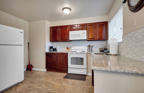 Brighton House | Brighton Entire Home Near Park & Light Rail