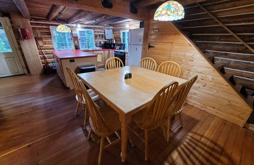 Salt Lake Mountain Resorts Cabin | Brighton Log Cabin. Close to lifts! Free parking.