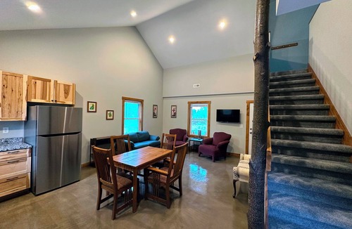 Rensselaer Cabin | Brightstone Lake Cabin 4
