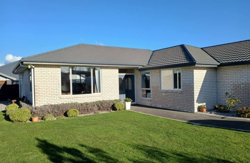 Brightwater House | Brightwater Beauty - Your home away from home.