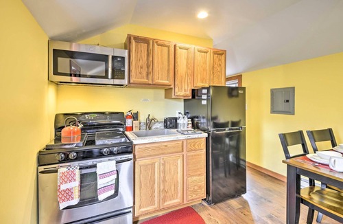 Pleasant Mount Cottage | Bring the Kids Golden Spring Glow