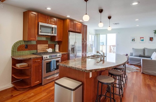 Leucadia House | Bring the whole family to the coolest beach town!