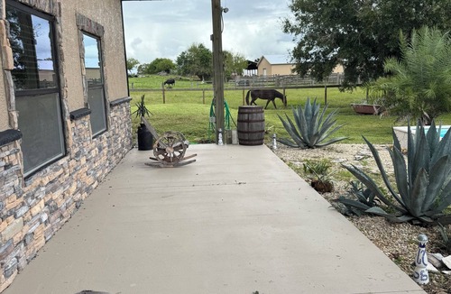 Okeechobee House | Bring your Horses! - Barndominium with 6 stalls and attached paddocks- 10 acres