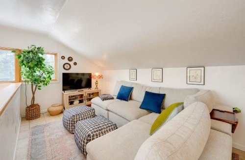 Diamond Ridge House | Bring Your Pets! Secluded Homer Escape w/Deck
