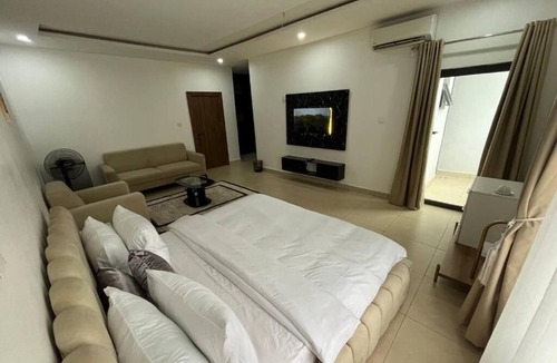 Abuja Hotel | Bristol 9 Hotel