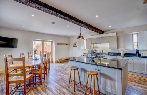 Irstead Apartment | Bristow's Barn | East Ruston Cottages. East Ruston, Norfolk