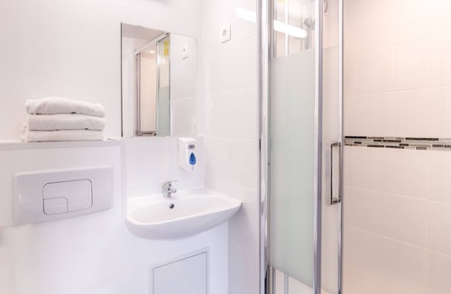 Sennece-les-Macon Hotel | Brit Hôtel Mâcon Nord