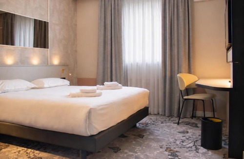 Avignon Hotel | Brit Hotel Avignon Sud Le Calendal