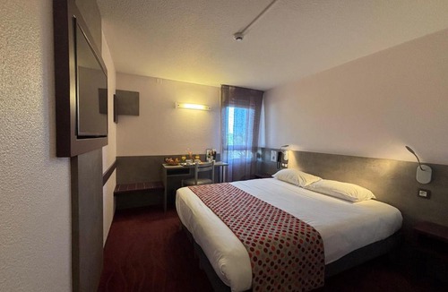 Saint-Saturnin Hotel | Brit Hotel Les Evens