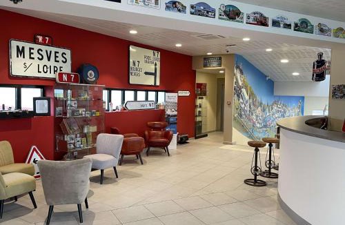 Mormant-sur-Vernisson Hotel | Brit Hotel Montargis
