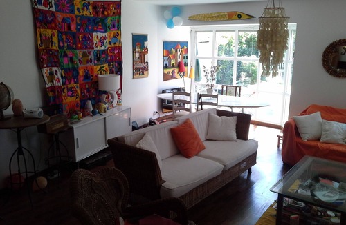 Saint-Germain-en-Laye House | British on the outside, Latina on the inside