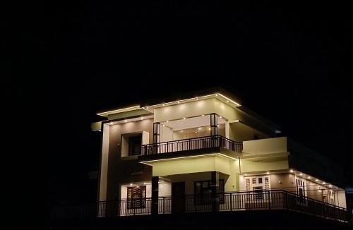 Maraiyur House | Bro Code Marayoor A Premium Family Friendly Retreat with Panoramic Mountain Views