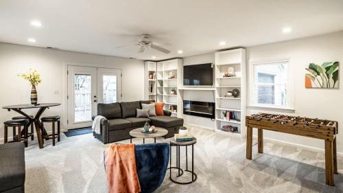 Broad Ripple House | Broad Ripple Falcon Crestview Bungalow-Family Friendly