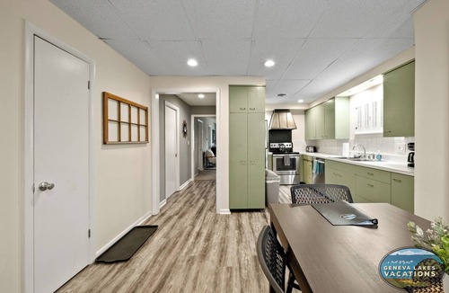 Lake Geneva Apartment | Broad Street Suite 3|Parking for 3 Vehicles |Walkable |Boho Inspired |Full Kitchen |Huge Living Room