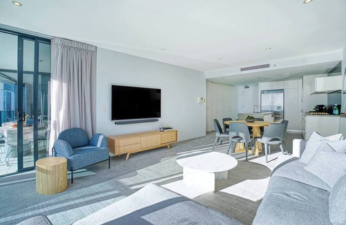 Broadbeach Apartment | Broadbeach Exclusive Sky High Luxury at Oracle