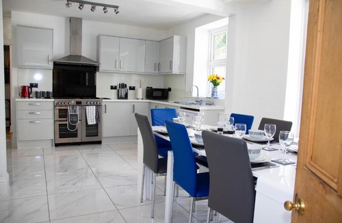 Hele House | Broadpark Villa