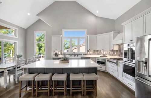 Anderson House | Broadwater Cove 7 BDRM, 5 BTHRM, 7,000 sq ft, Amazing lake View