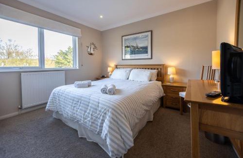 Instow Apartment | Broadwaters - 2 bed waterfront apartment in Instow